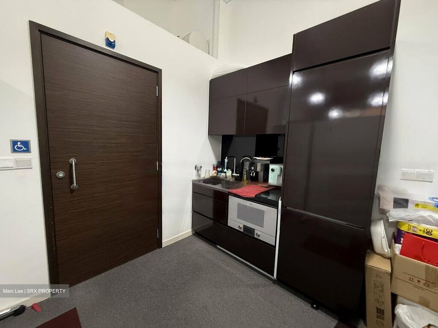 Eon Shenton (D2), Office #453865151